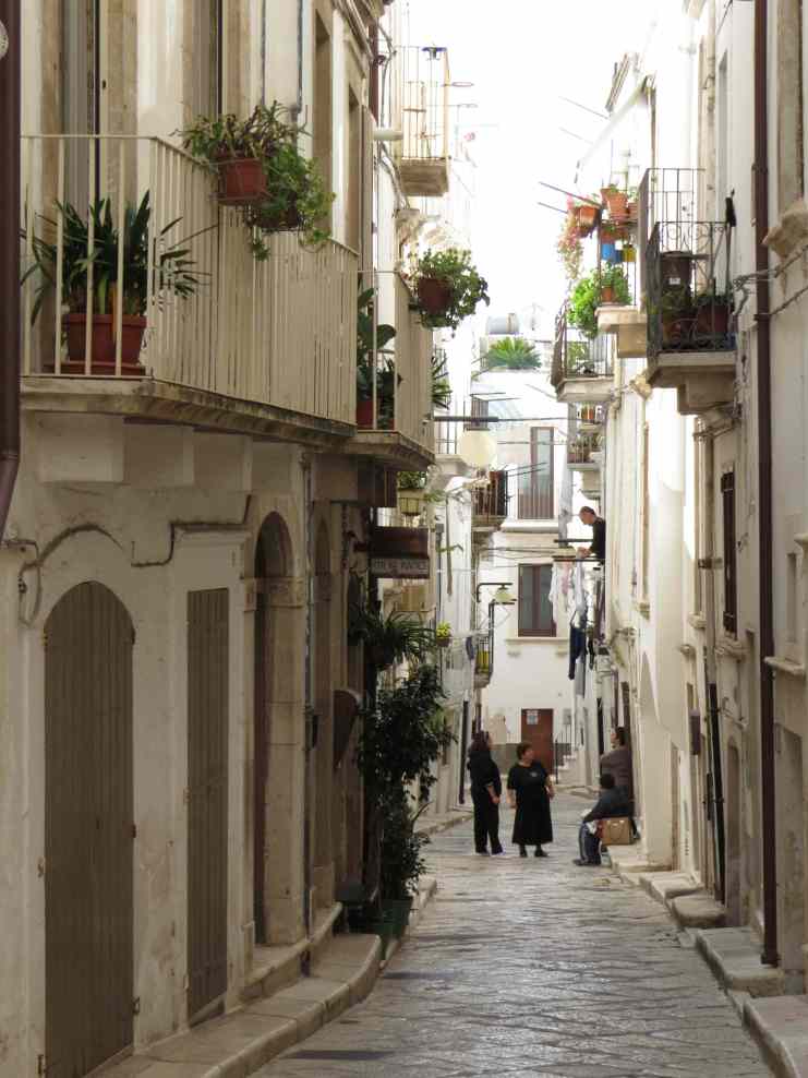 150929_Putignano_Street_Life_k